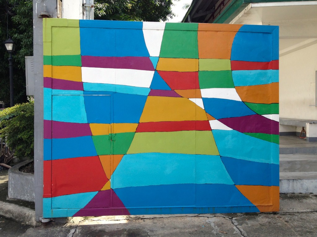 Painted metal gate in Makati, Philippines - would be great tapestry design!