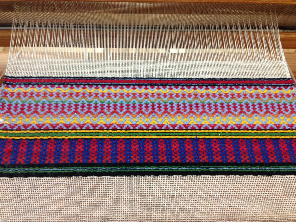 Swedish Rosepath on the loom at Vävstuga.