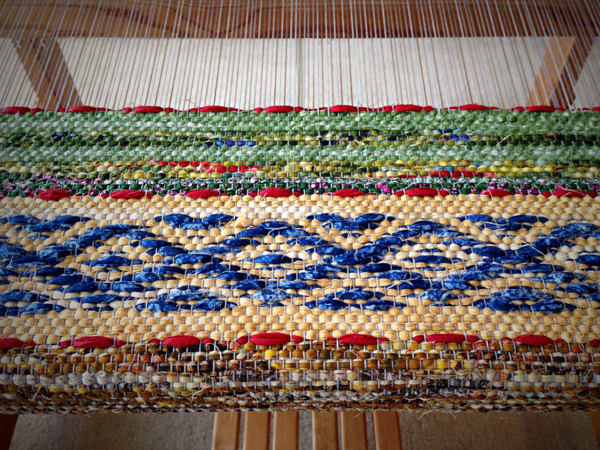 Quiet Friday Five Rosepath Rag Rugs, Denim Rag Rug Weaving Pattern