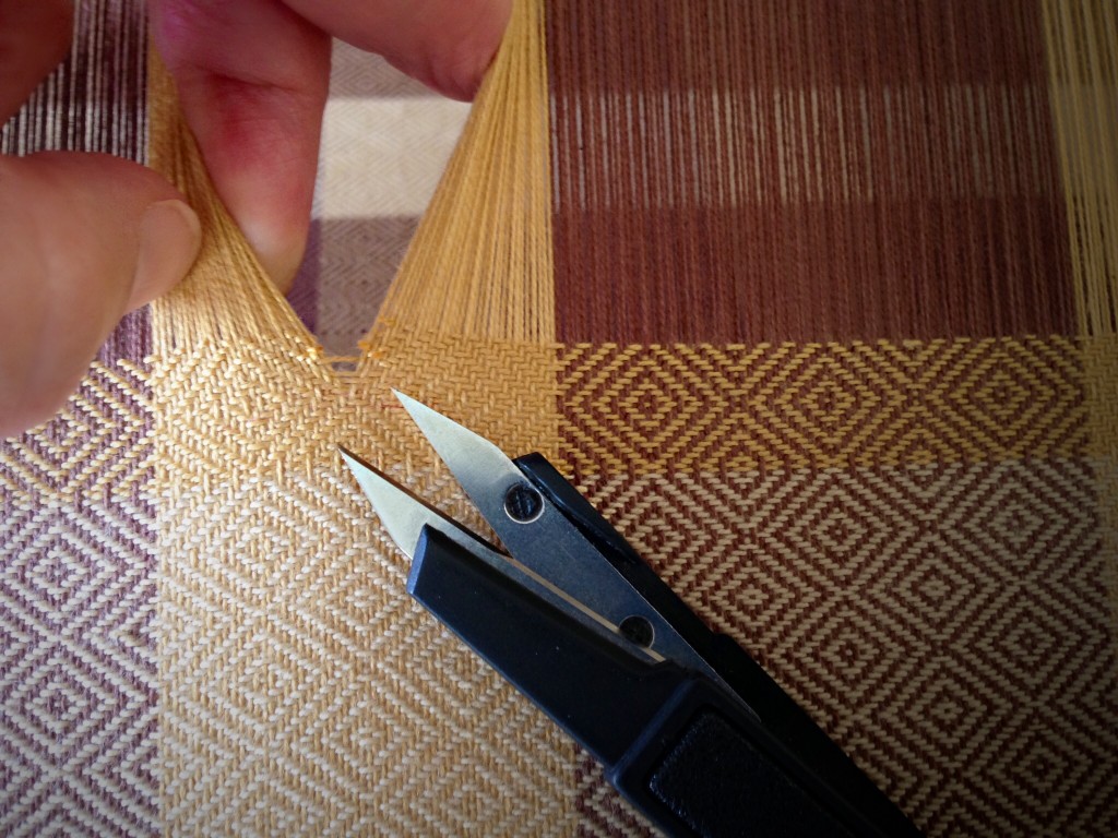 Tutorial for removing weaving errors.