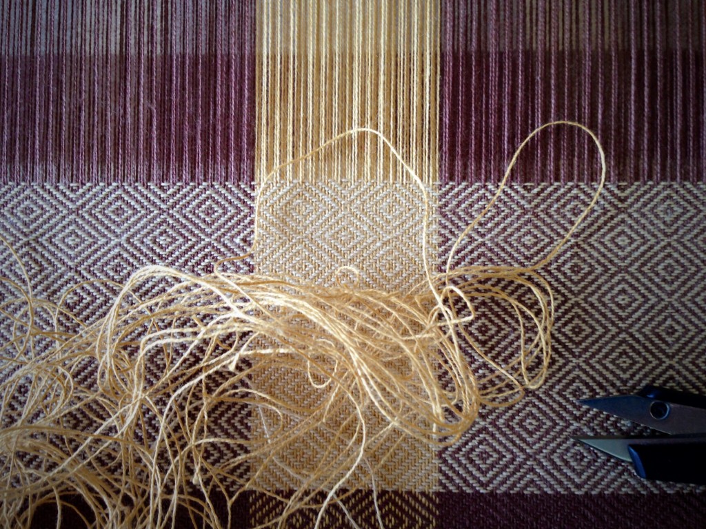 Undoing a weaving mistake. Tutorial.