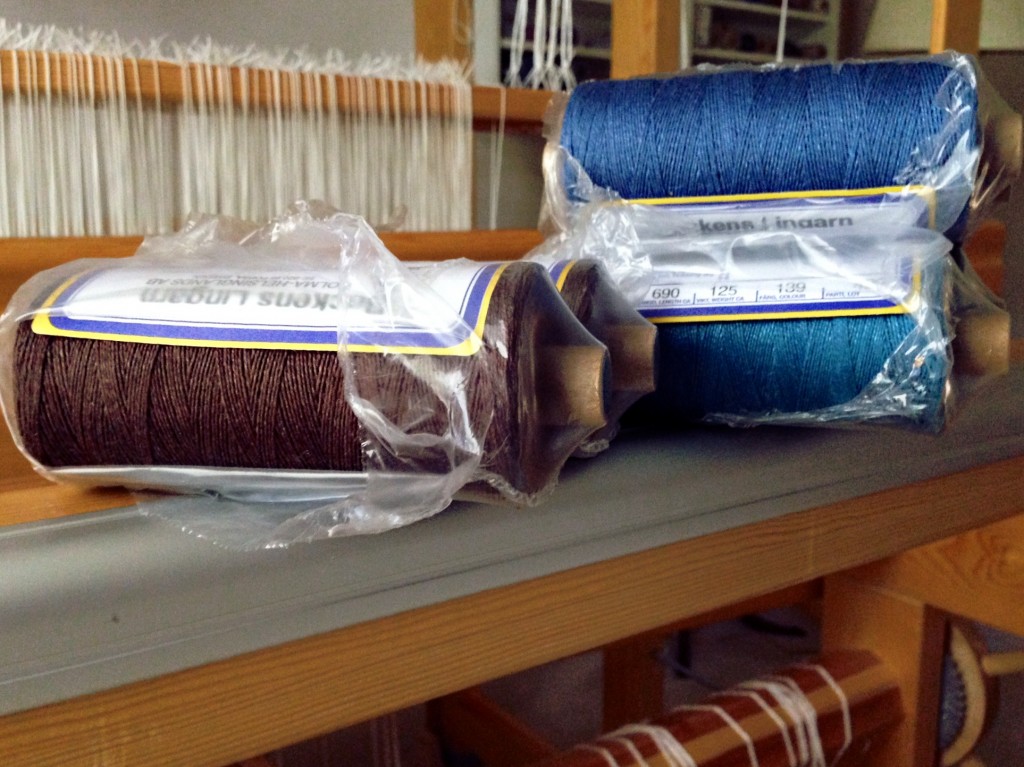 Ready to wind a linen warp!