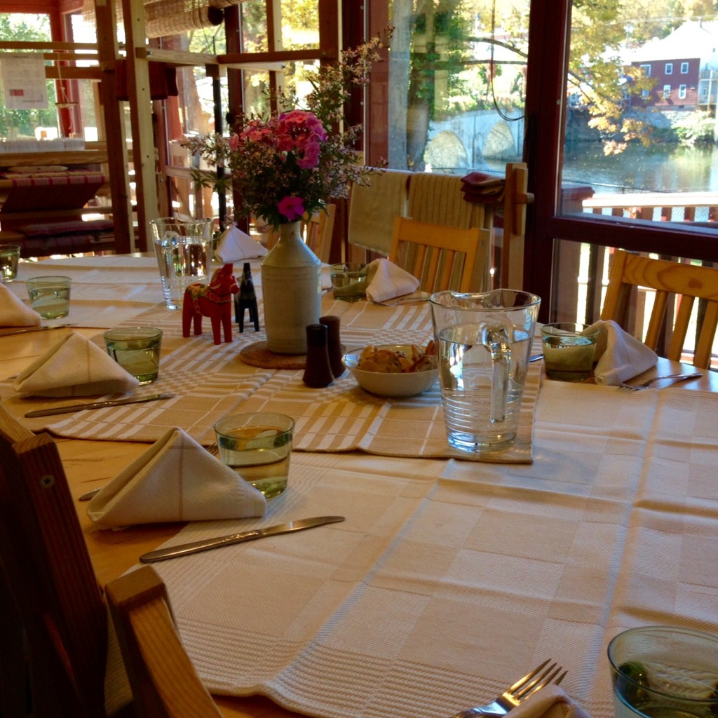 Mealtime at Vavstuga, with handwoven tablecloths and napkins, of course.