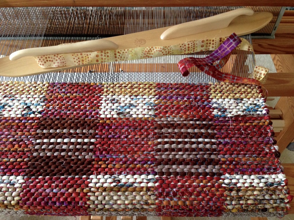 Simple block design for patterned rag rug. Karen Isenhower
