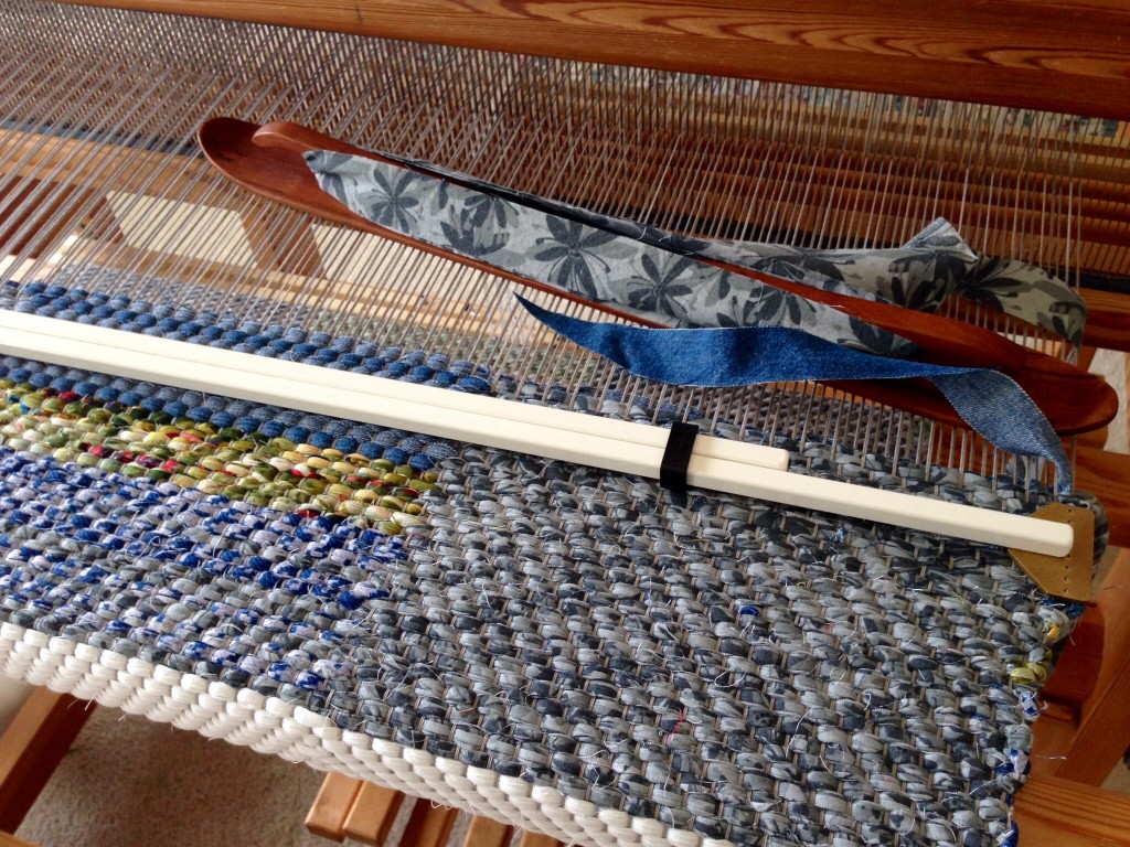 Double binding rag rug on the loom.