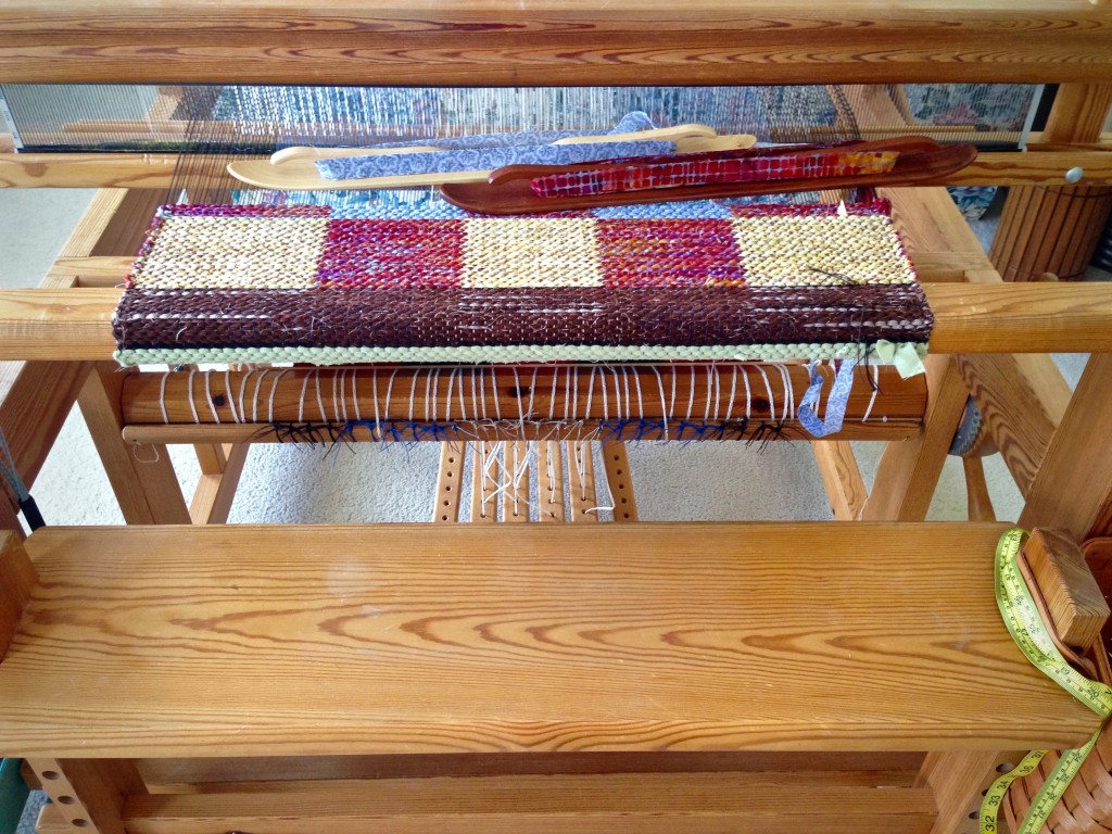 Double binding rag rug on the loom.