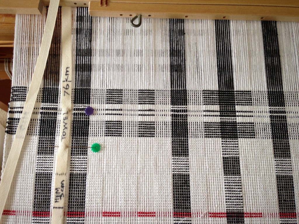 Weaving error revealed.