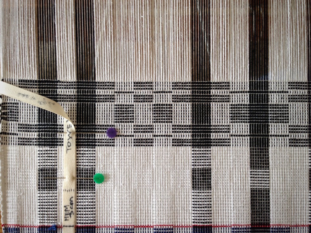 Border pattern for cottoln towel on the loom.
