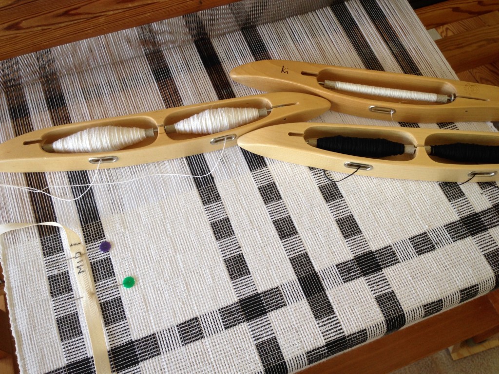 Plain weave with three shuttles creates interesting patterns.