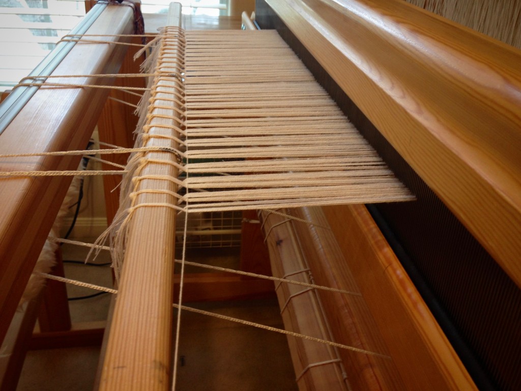 Beginning of cottolin warp, set up for halvdräll.