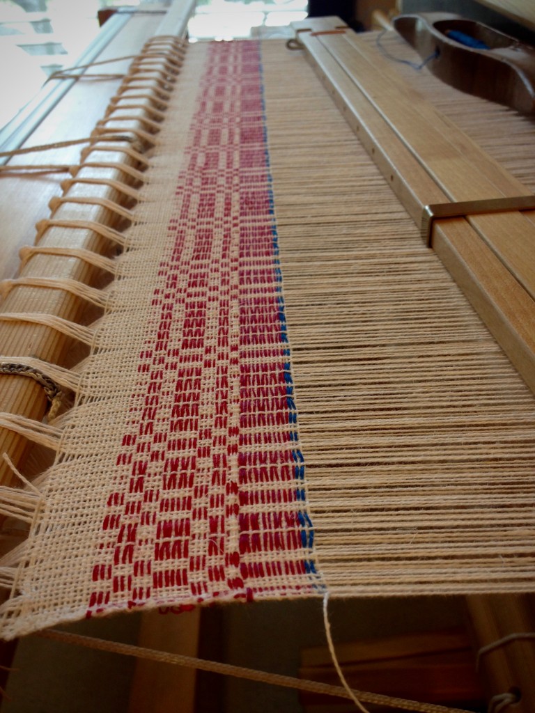 Beginning halvdräll - sampling weft colors.