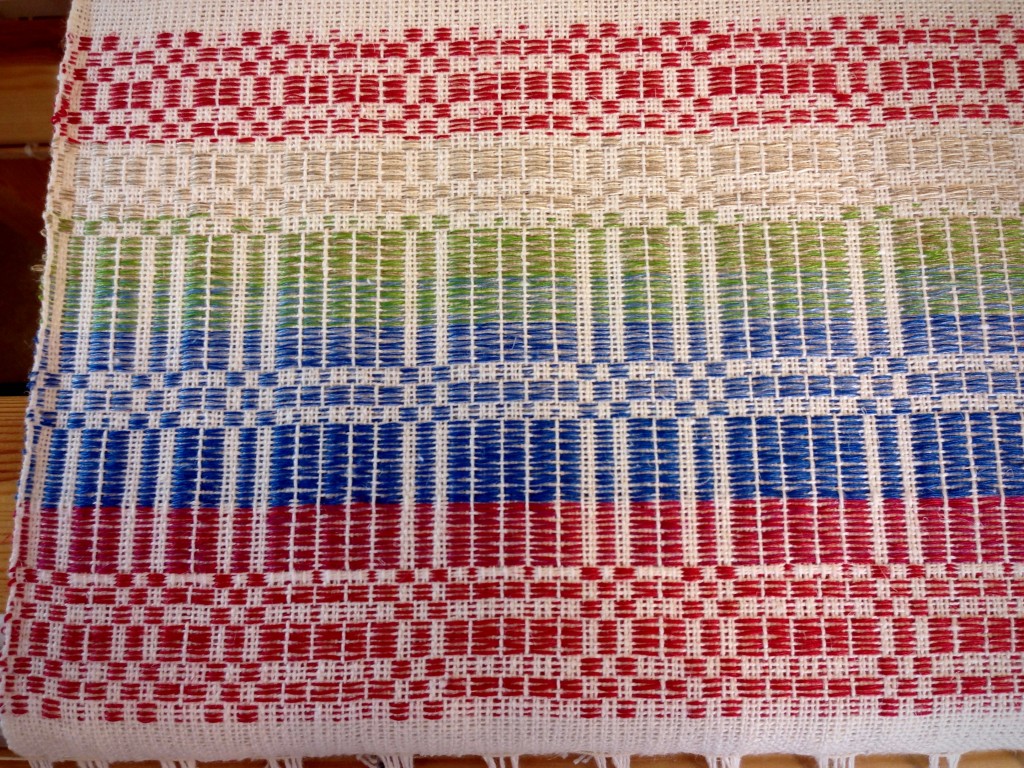 Halvdräll, sampling linen pattern weft colors.