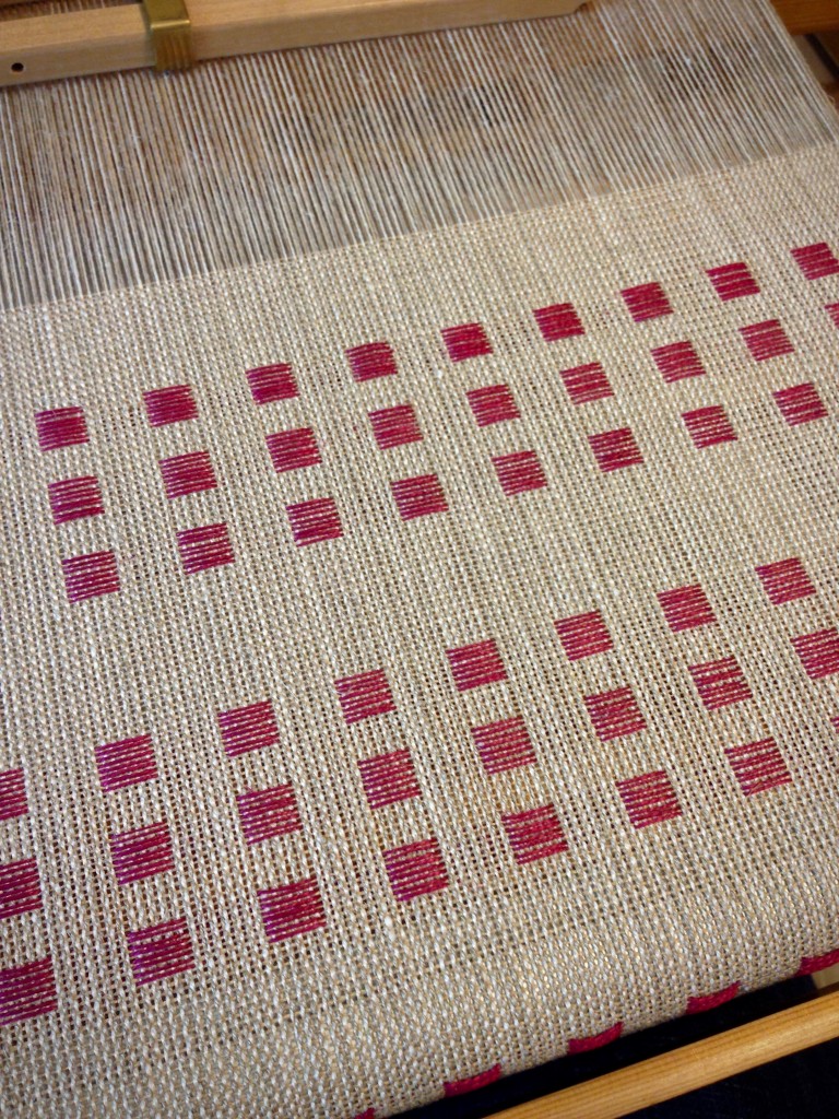 Dice weave in linen on the loom.