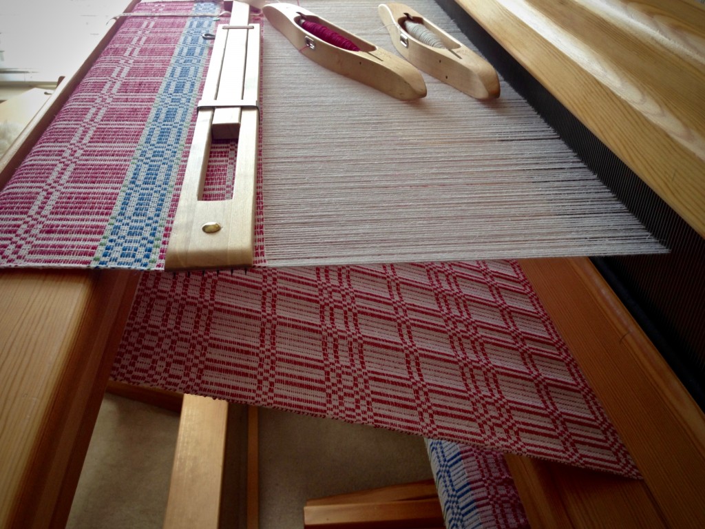 Halvdräll table squares on the loom. Karen Isenhower