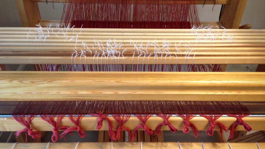 Dressing the loom for 8-shaft double binding rag rugs. Glimakra Standard