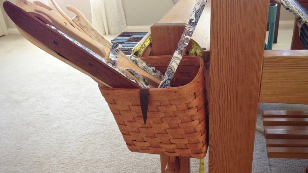 Deep basket, perfect for holding shuttles.