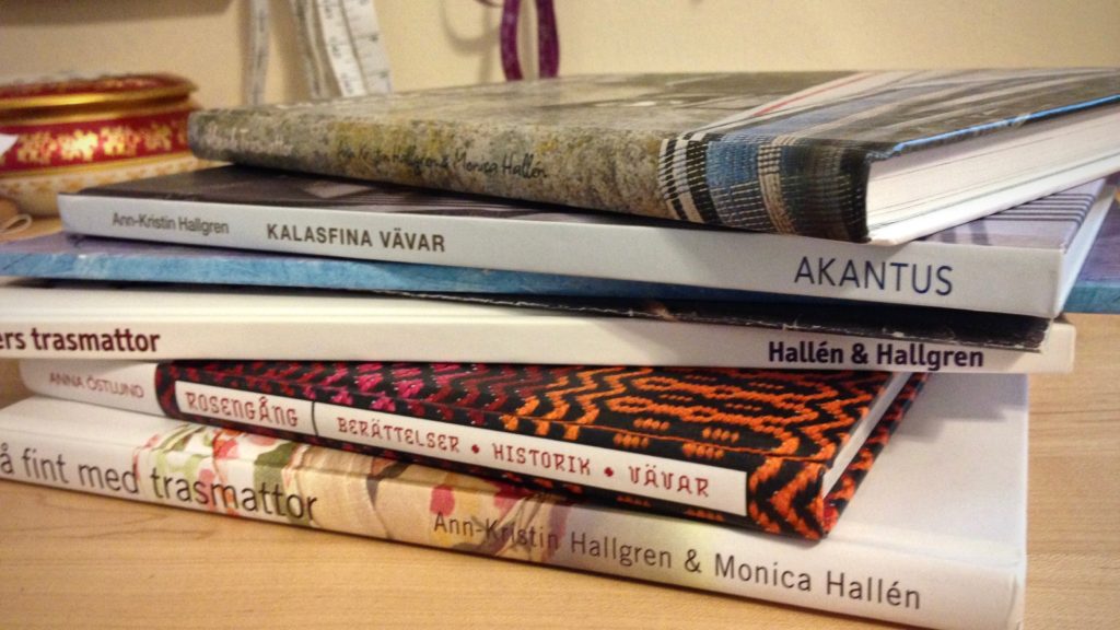 A few of my favorite Swedish weaving books.