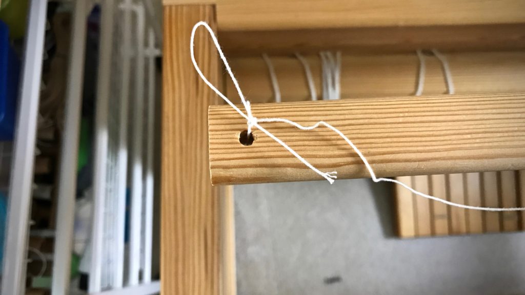 How to tie the leveling string.