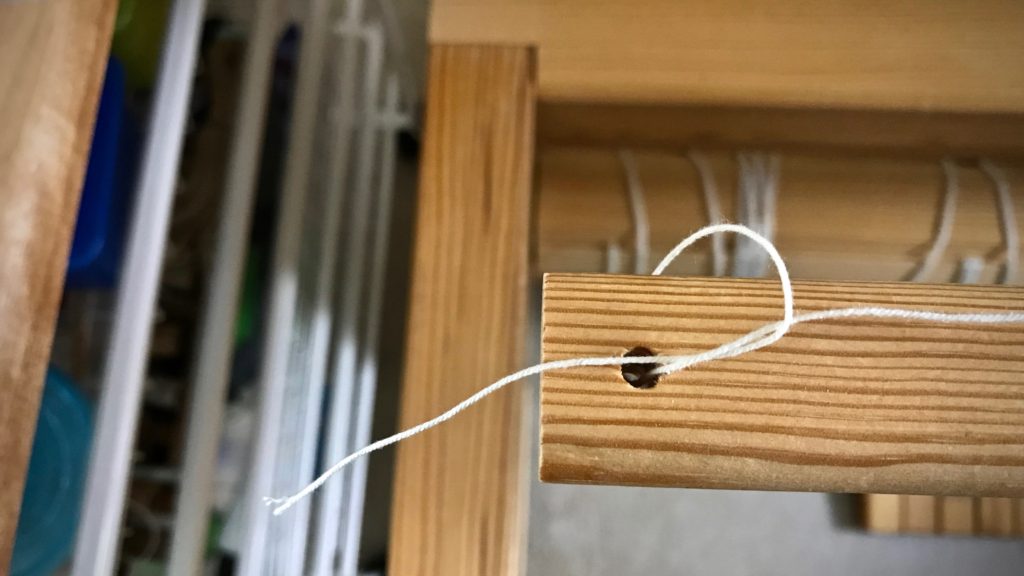 Tying the leveling string. Step-by-step.