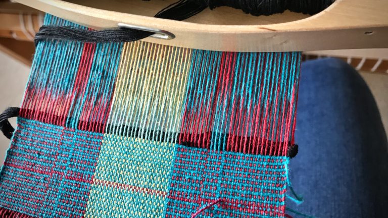 Tips for Taming String Yarn Weft Tails – Warped for Good
