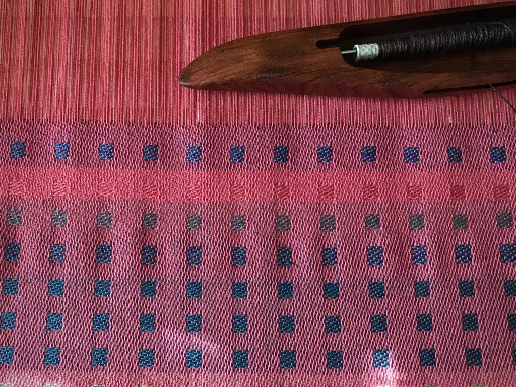 Trying different weft options. Cotton, cottolin, linen.