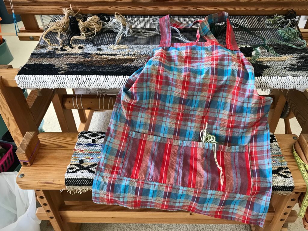 Weaving apron with pockets!