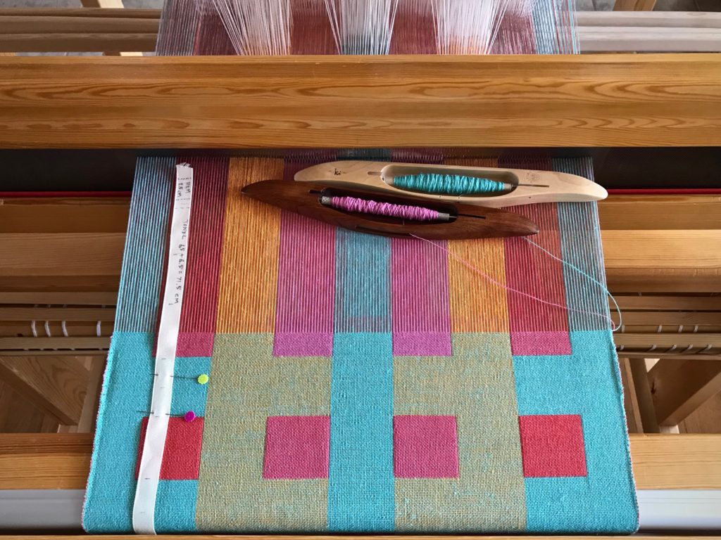 Squares in double weave hand towels.