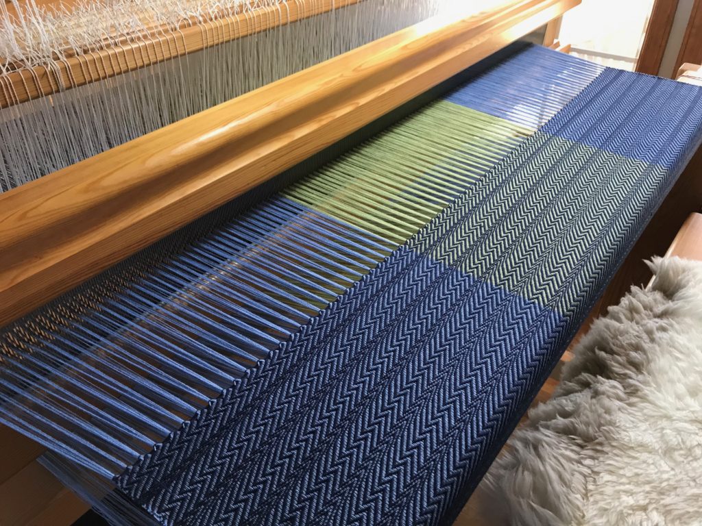 8-shaft twill. Fun with patterns.