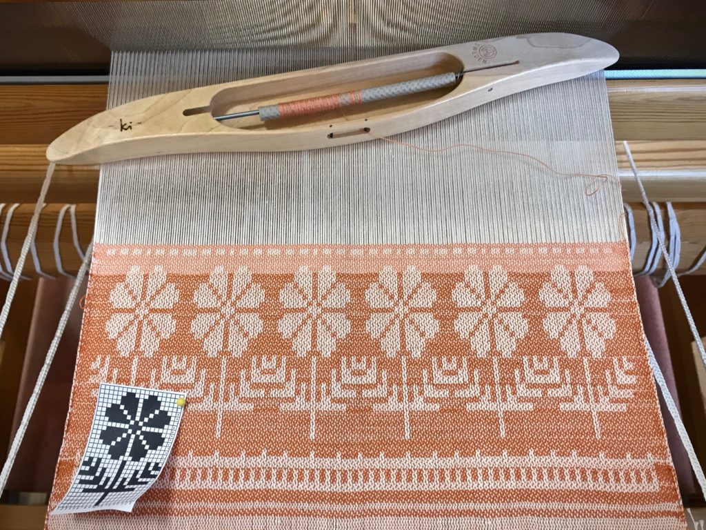 First project on my new drawloom. Pattern from Väv 1/2011.