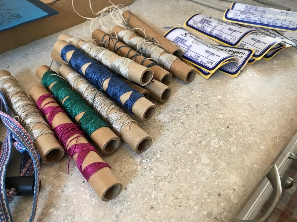 Using linen leftovers for a new warp.