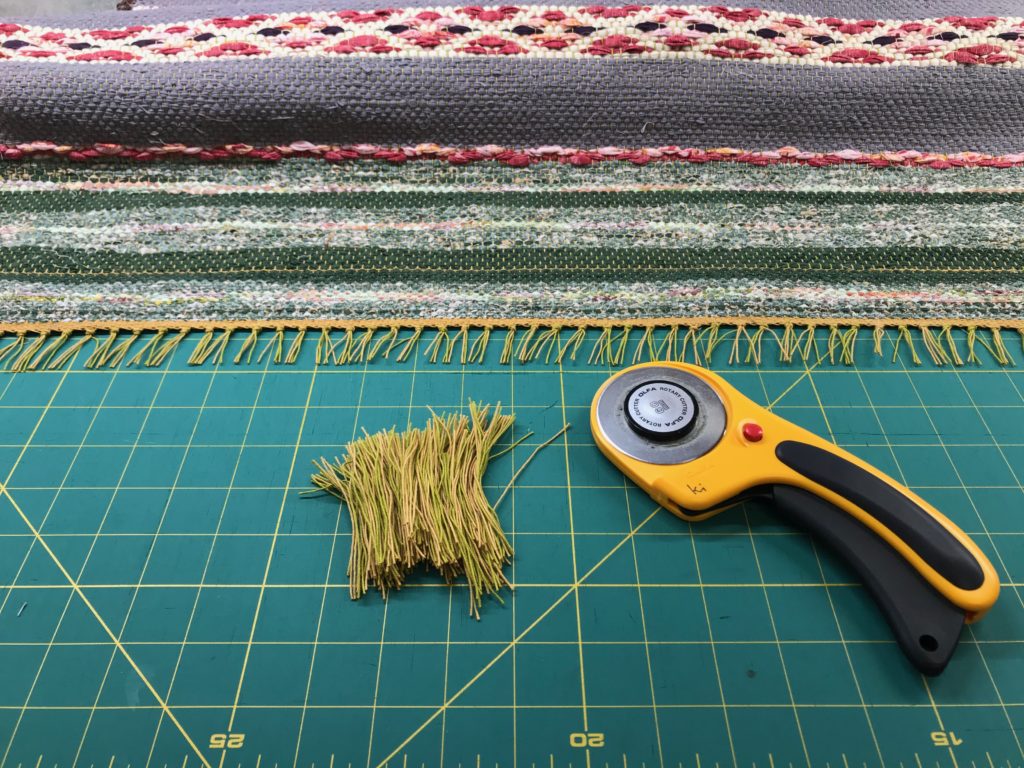 Rag rug finishing.