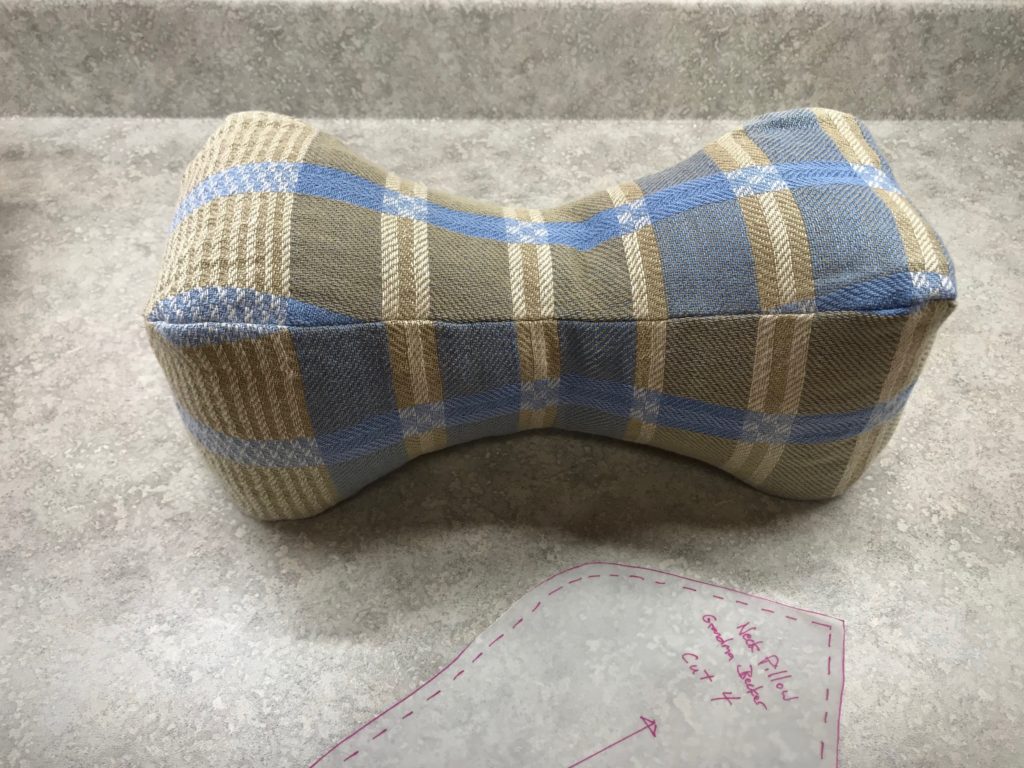Handwoven neck pillow. How to with construction steps.
