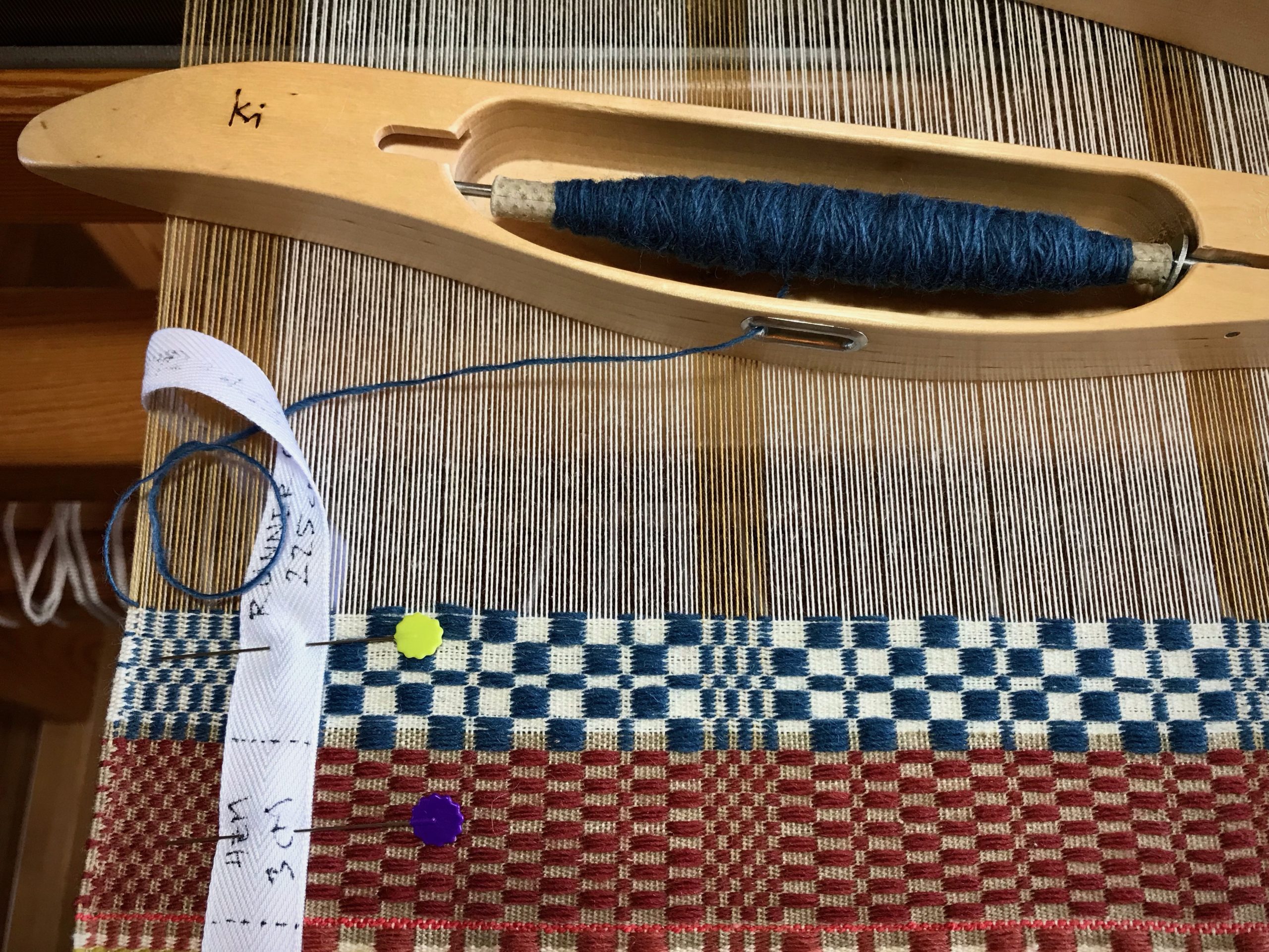 How to measure your weaving on the loom.