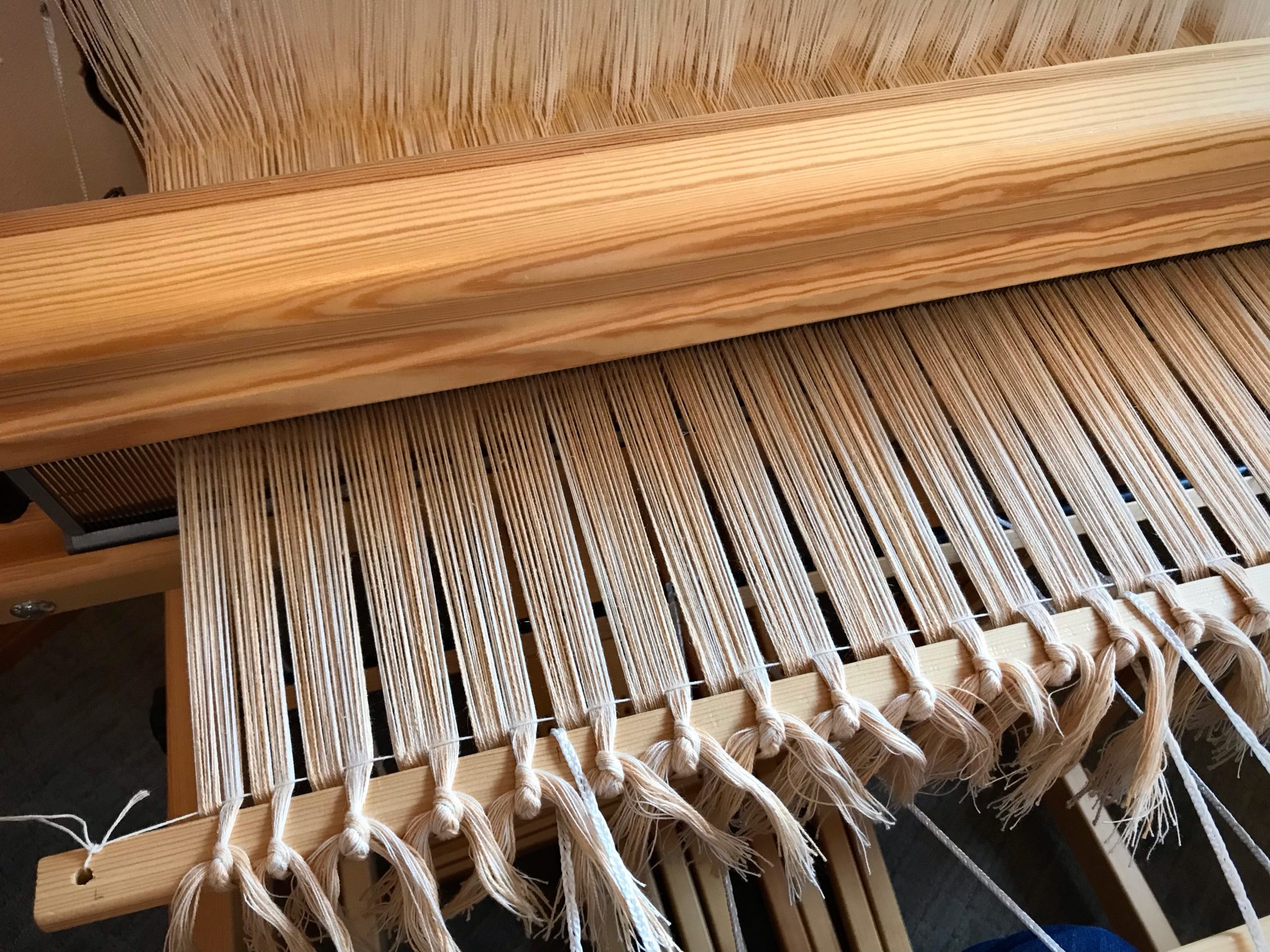 Tying Off your peg loom weaving 